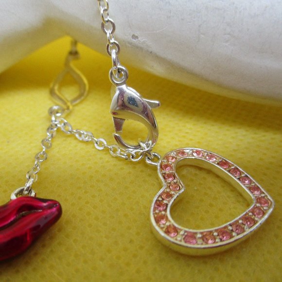 Avon Lips Heart Bracelet Avon Enamel Lips Rhinestone Heart Bracelet Red Enamel - Picture 3 of 13